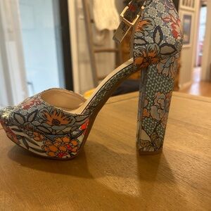 Jessica Simpson Multicolor Floral Heels